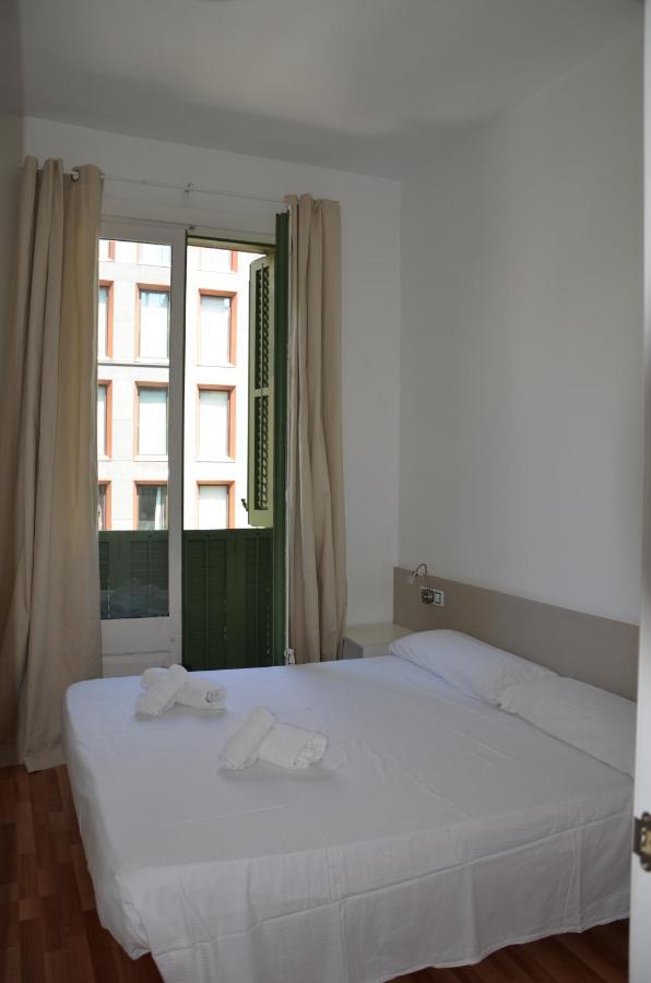 Claris Apartments Barcellona Esterno foto