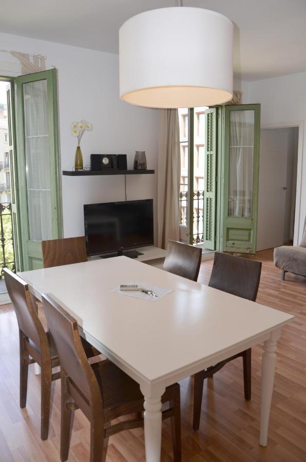 Claris Apartments Barcellona Esterno foto
