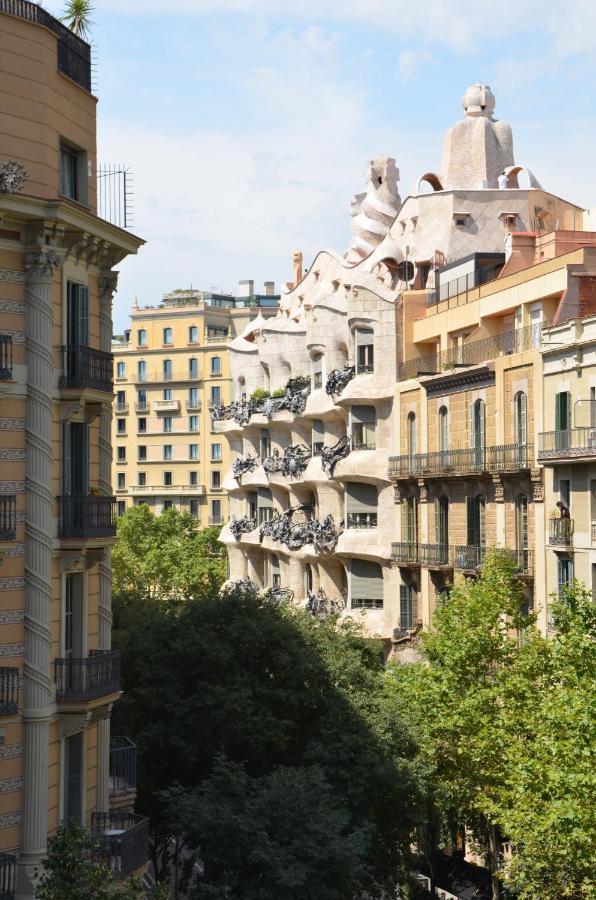 Claris Apartments Barcellona Esterno foto