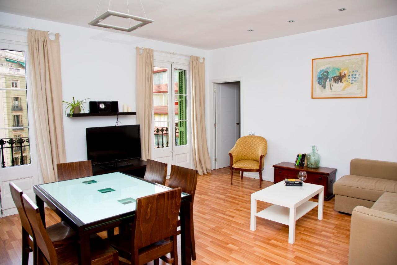 Claris Apartments Barcellona Esterno foto