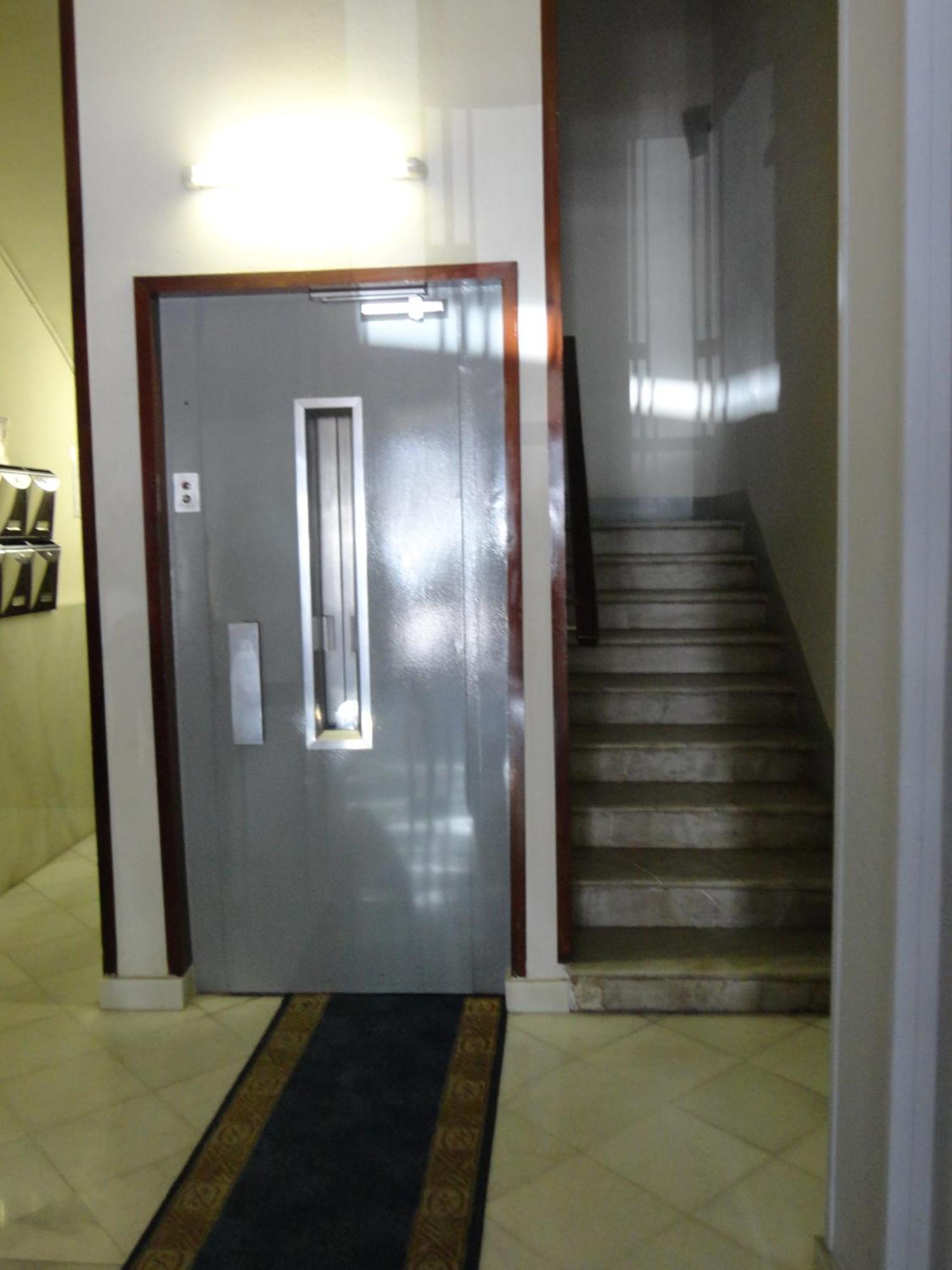 Claris Apartments Barcellona Esterno foto