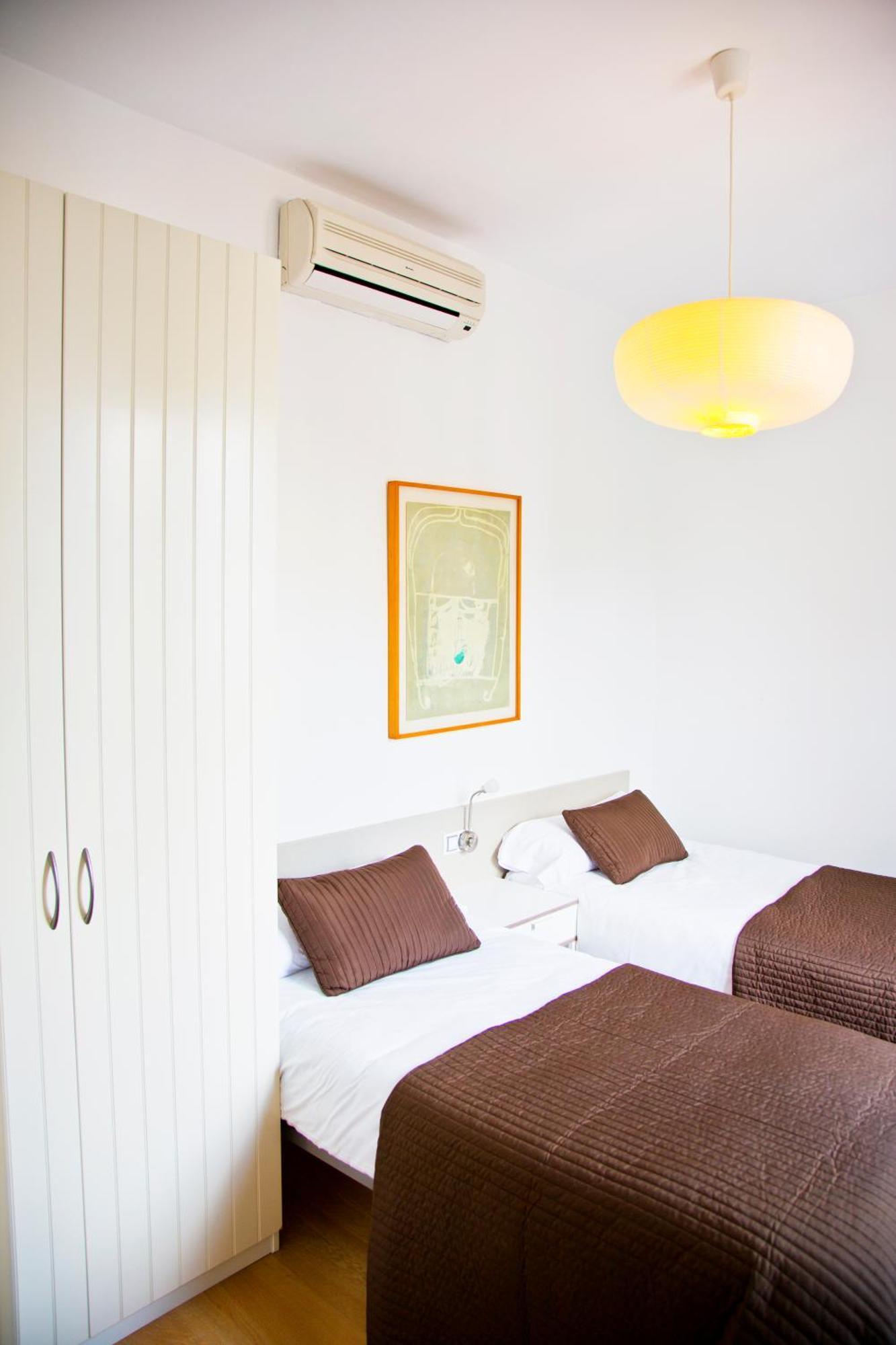 Claris Apartments Barcellona Esterno foto