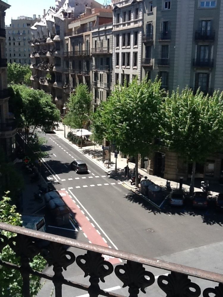 Claris Apartments Barcellona Esterno foto